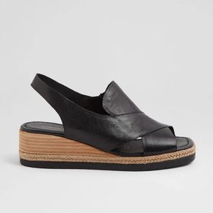 Django & Juliette Illiet-brand-Moda Bella Shoes